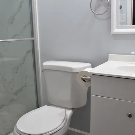 Clover 2900 - Apartment And Rooms With Private Bathroom Near Washington Ave South Philly Philadelphia Exterior photo