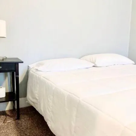 Clover 2900 - Apartment And Rooms With Private Bathroom Near Washington Ave South Philly Philadelphia Exterior photo