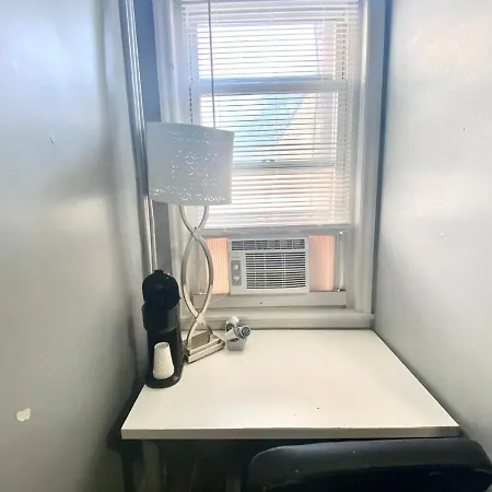 Clover 2900 - Apartment And Rooms With Private Bathroom Near Washington Ave South Philly Philadelphia Exterior photo