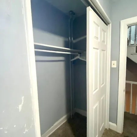 Clover 2900 - Apartment And Rooms With Private Bathroom Near Washington Ave South Philly Philadelphia Room photo