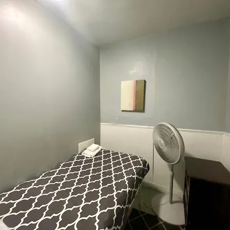 Clover 2900 - Apartment And Rooms With Private Bathroom Near Washington Ave South Philly Philadelphia Exterior photo