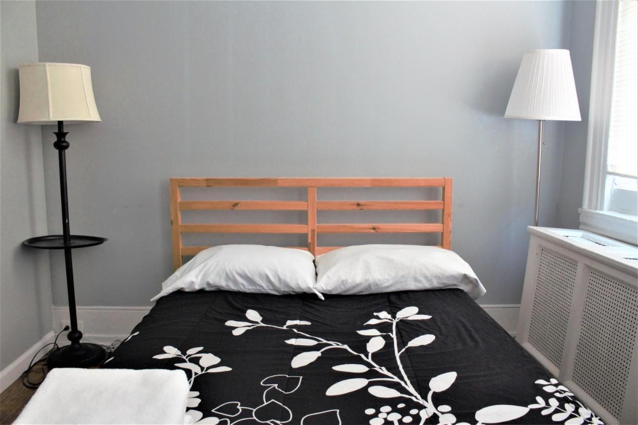 Apartment Clover 2900 - And With Private Bathroom Near Washington Ave South Philly *