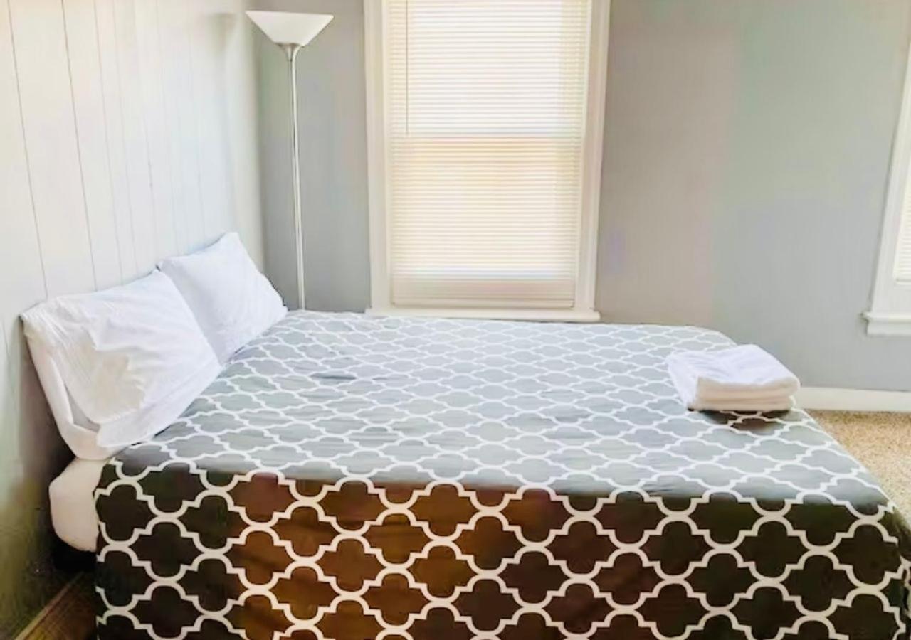 Apartment Clover 2900 - And With Private Bathroom Near Washington Ave South Philly