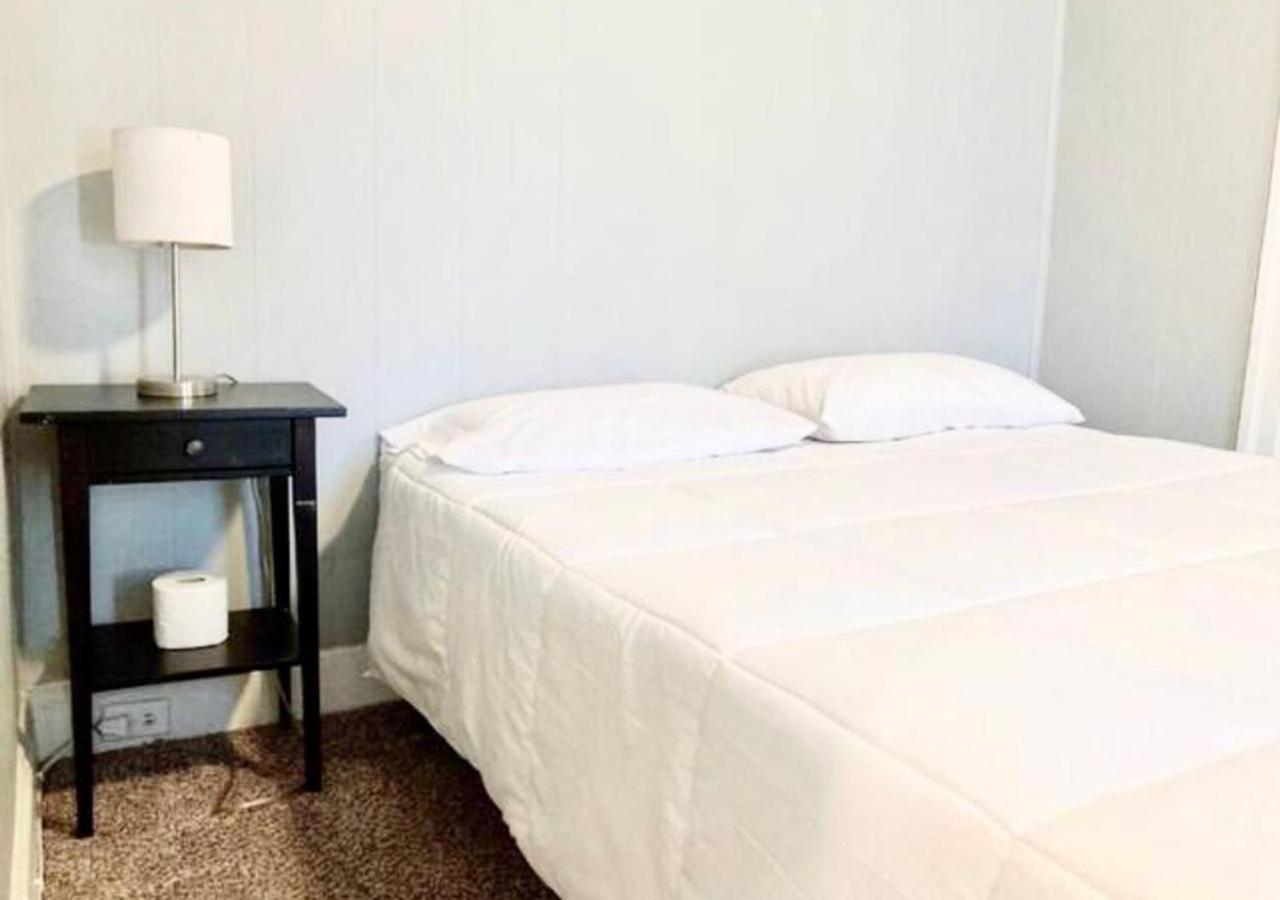 Clover 2900 - And With Private Bathroom Near Washington Ave South Philly Philadelphia