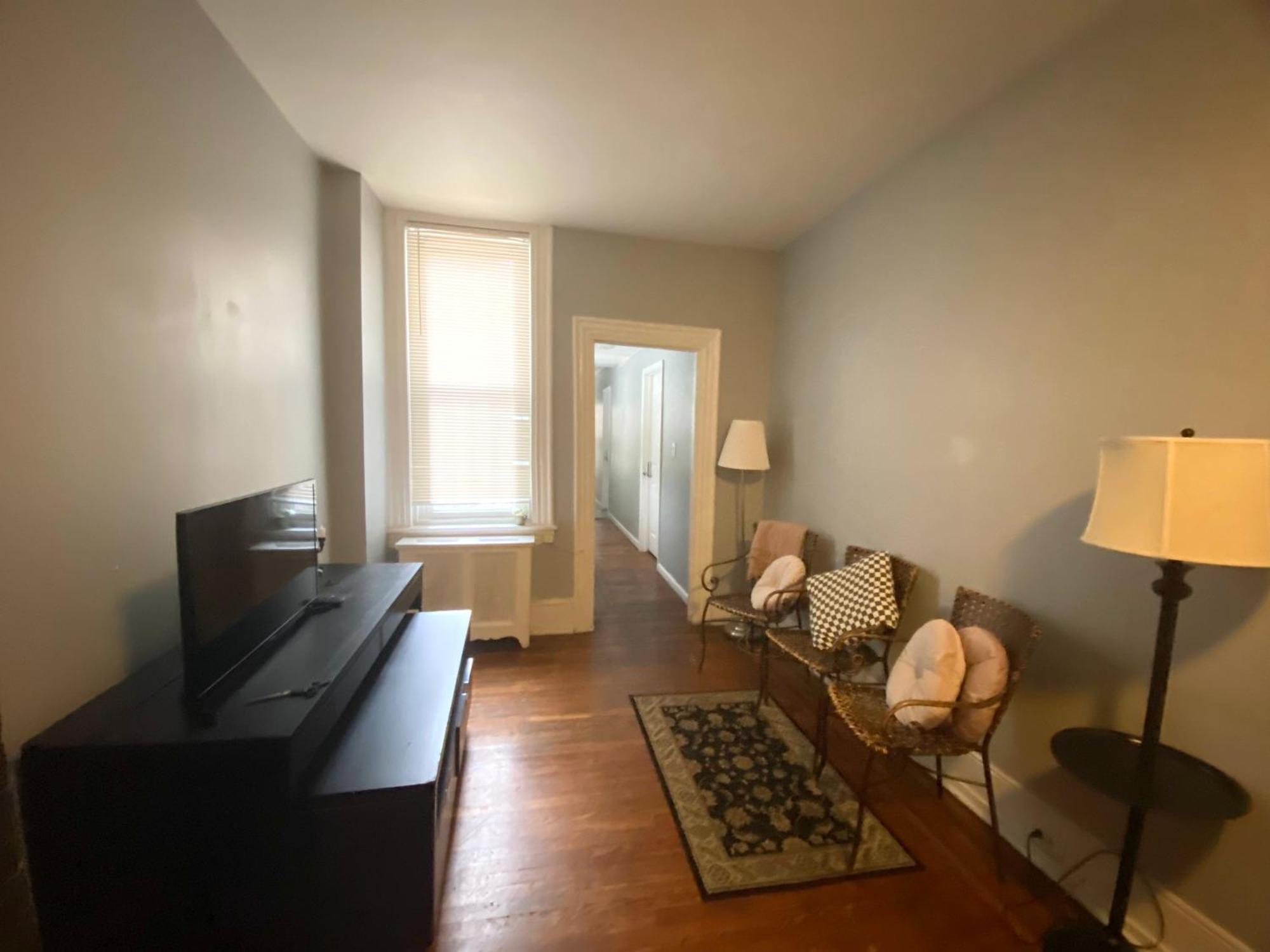 Clover 2900 - And With Private Bathroom Near Washington Ave South Philly Philadelphia