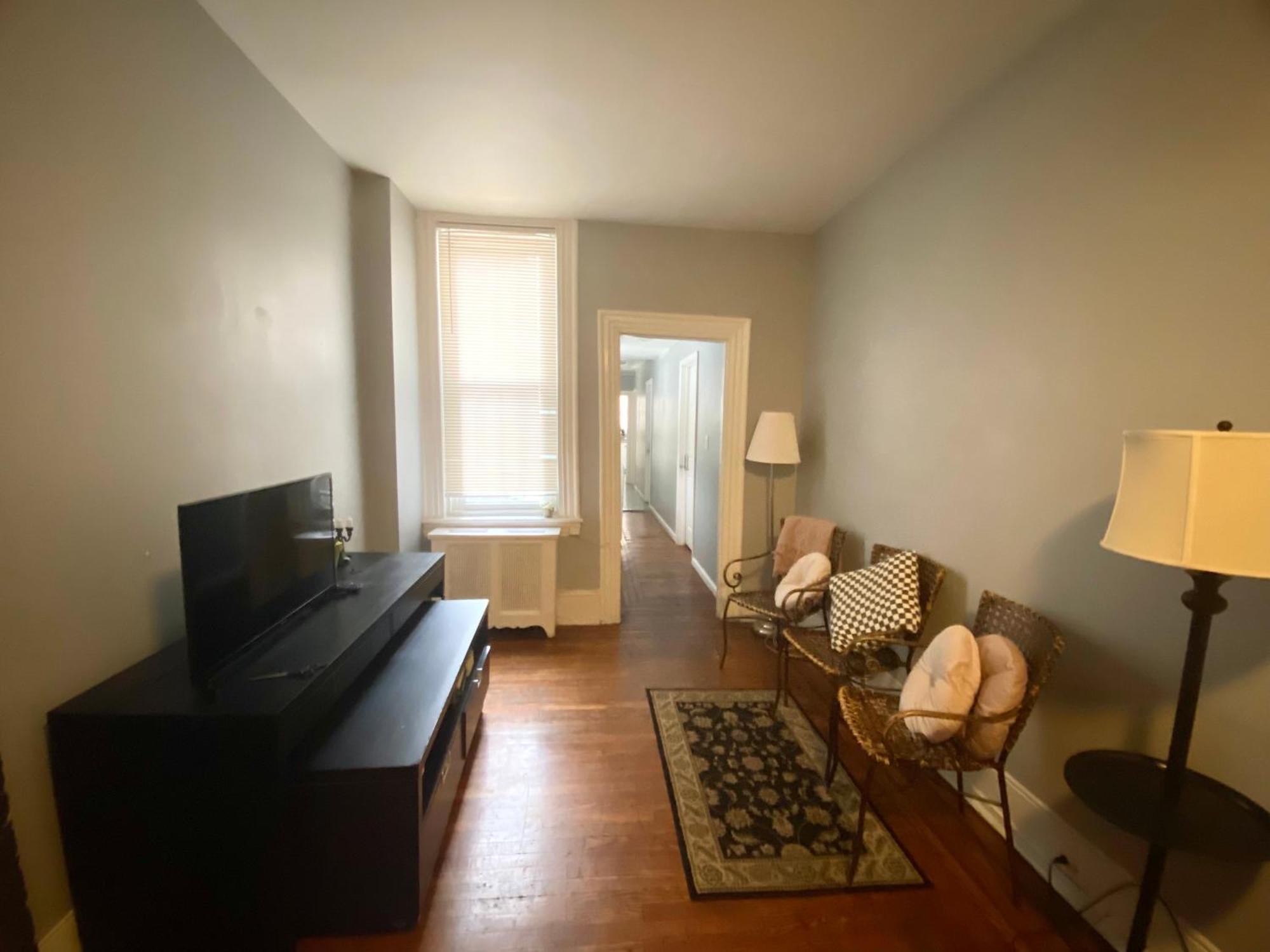 Apartment Clover 2900 - And With Private Bathroom Near Washington Ave South Philly