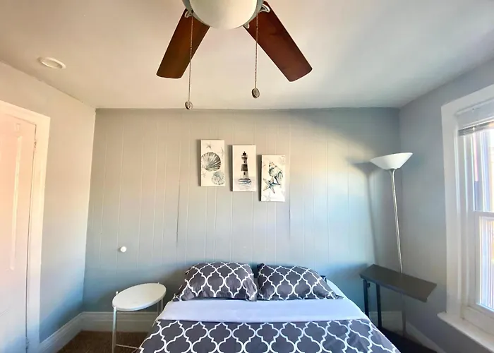 Clover 2900 - Apartment And Rooms With Private Bathroom Near Washington Ave South Philly