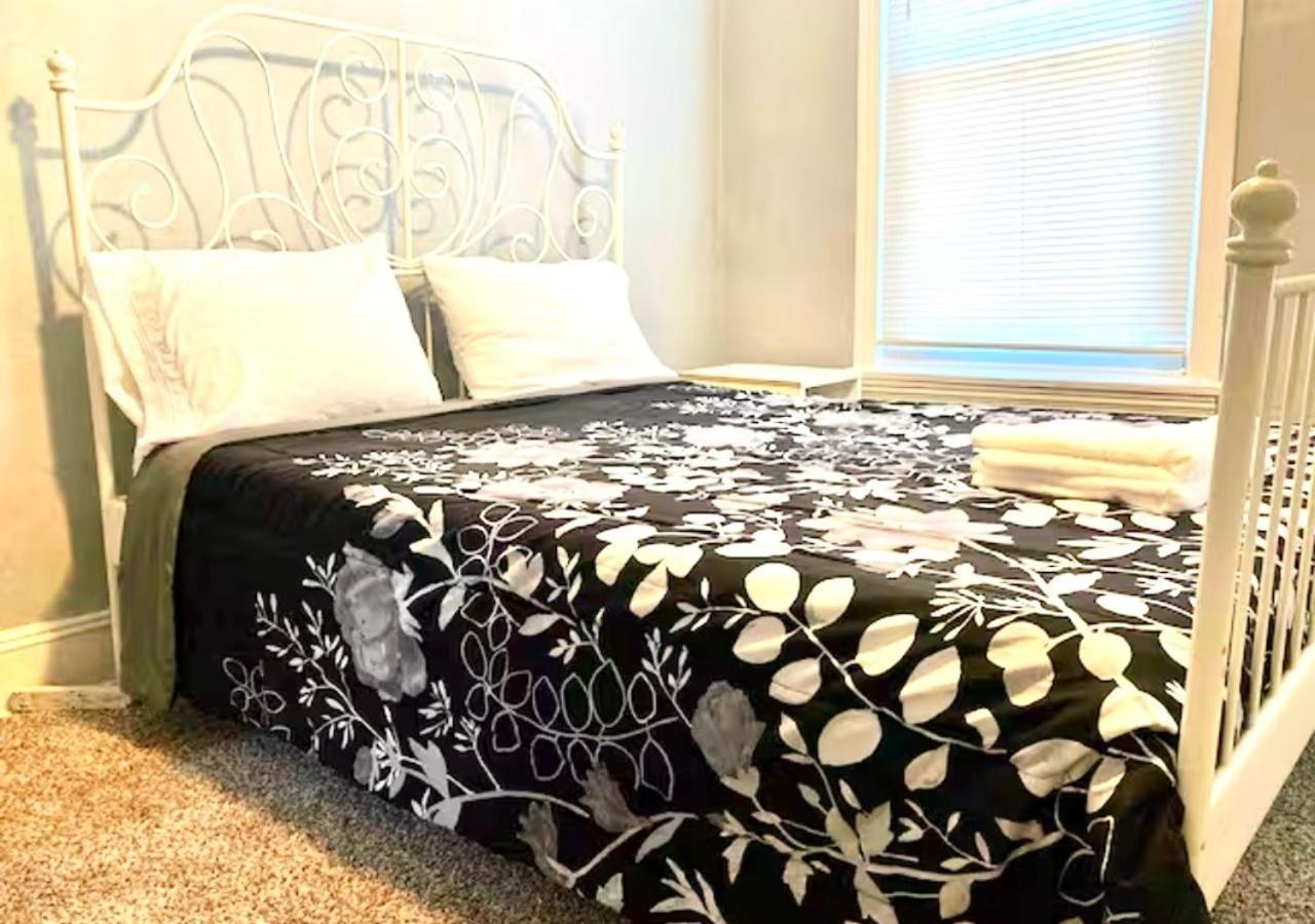 Clover 2900 - And With Private Bathroom Near Washington Ave South Philly Philadelphie