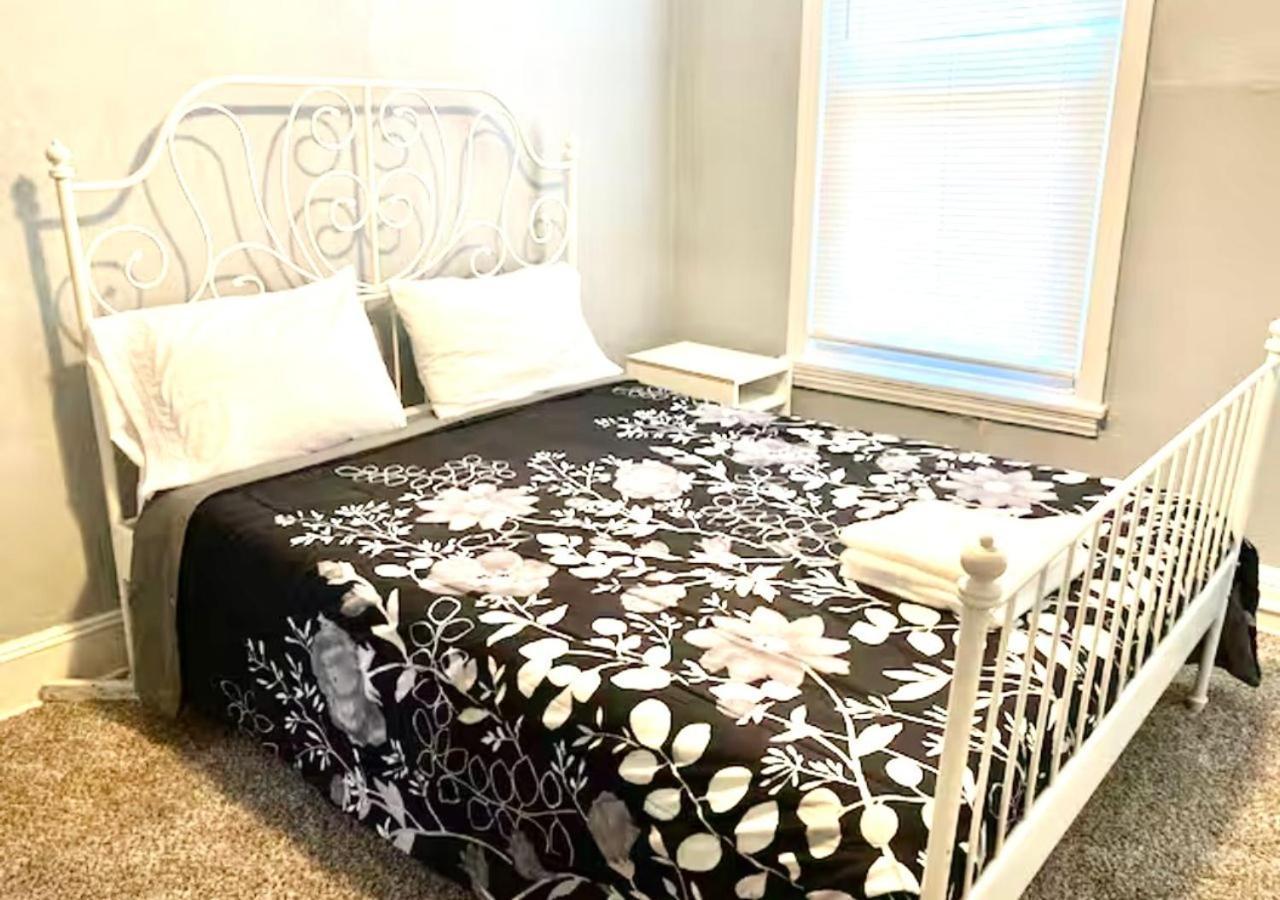 Clover 2900 - And With Private Bathroom Near Washington Ave South Philly Philadelphie
