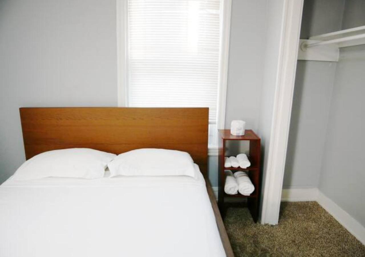 Clover 2900 - And With Private Bathroom Near Washington Ave South Philly * Philadelphie