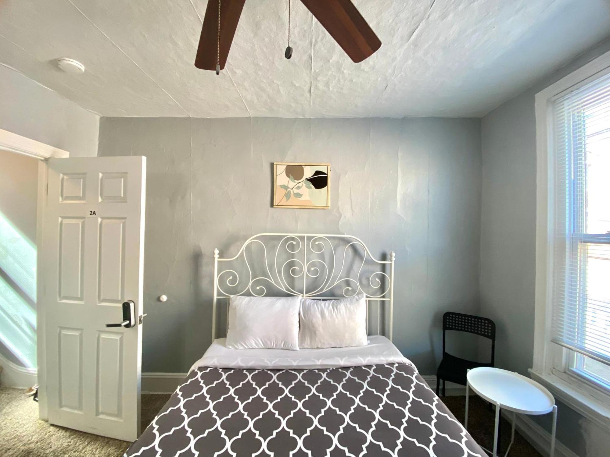Clover 2900 - And With Private Bathroom Near Washington Ave South Philly Philadelphie